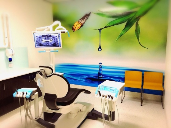 Luminous Dental - Our state of the art dental chair has built in camera & monitor to show you in real time what our dentist sees