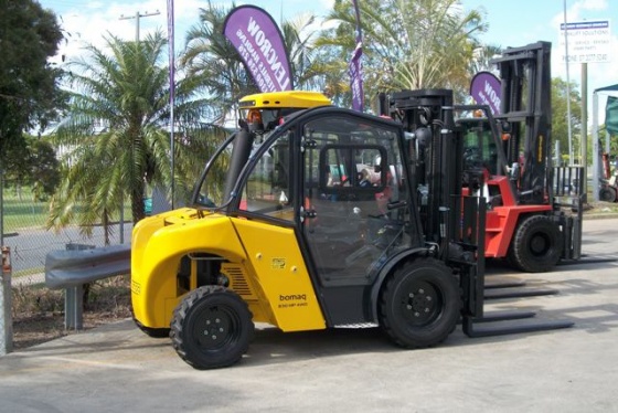 Lencrow Materials Handling - Forklifts for Sale